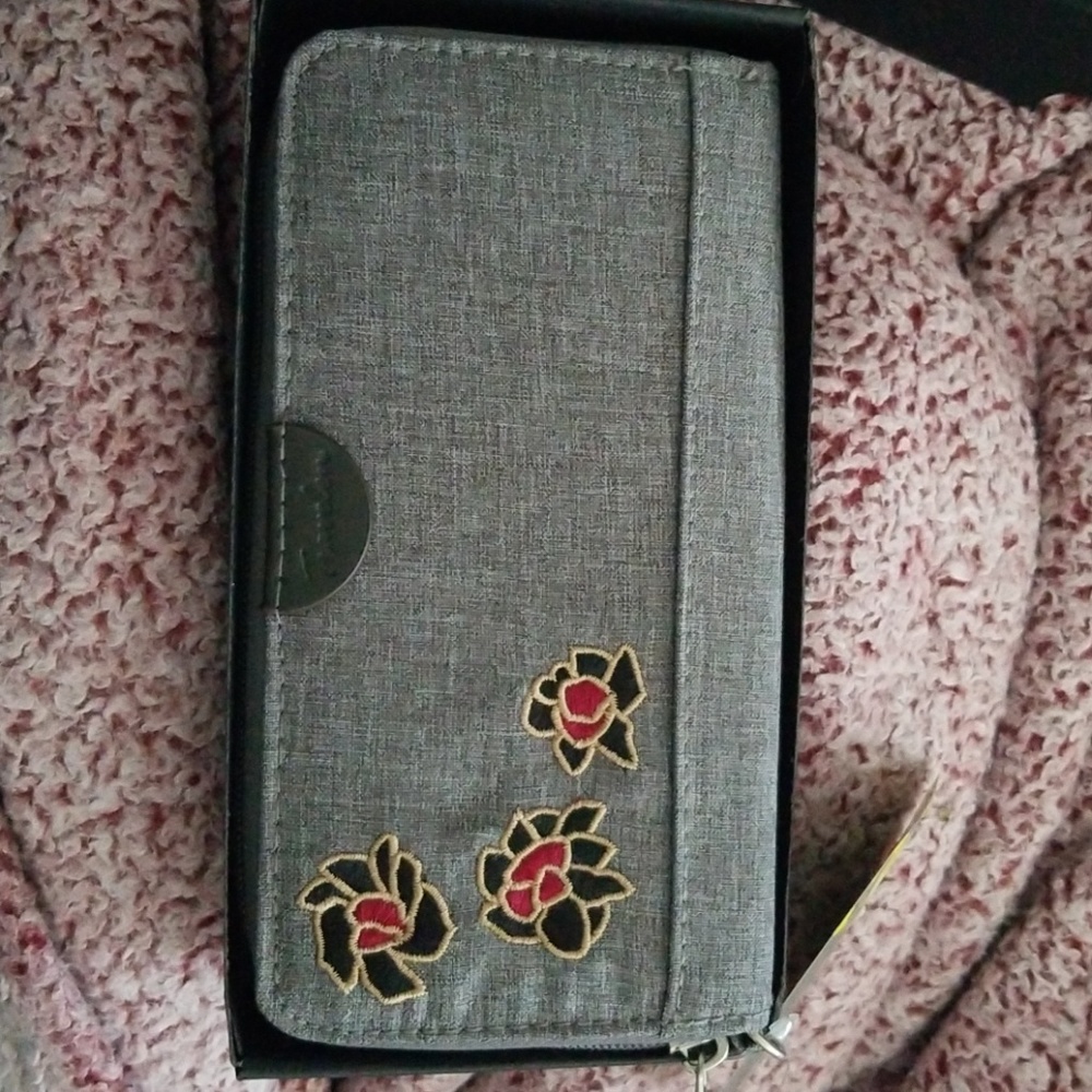 Travelon Wallet